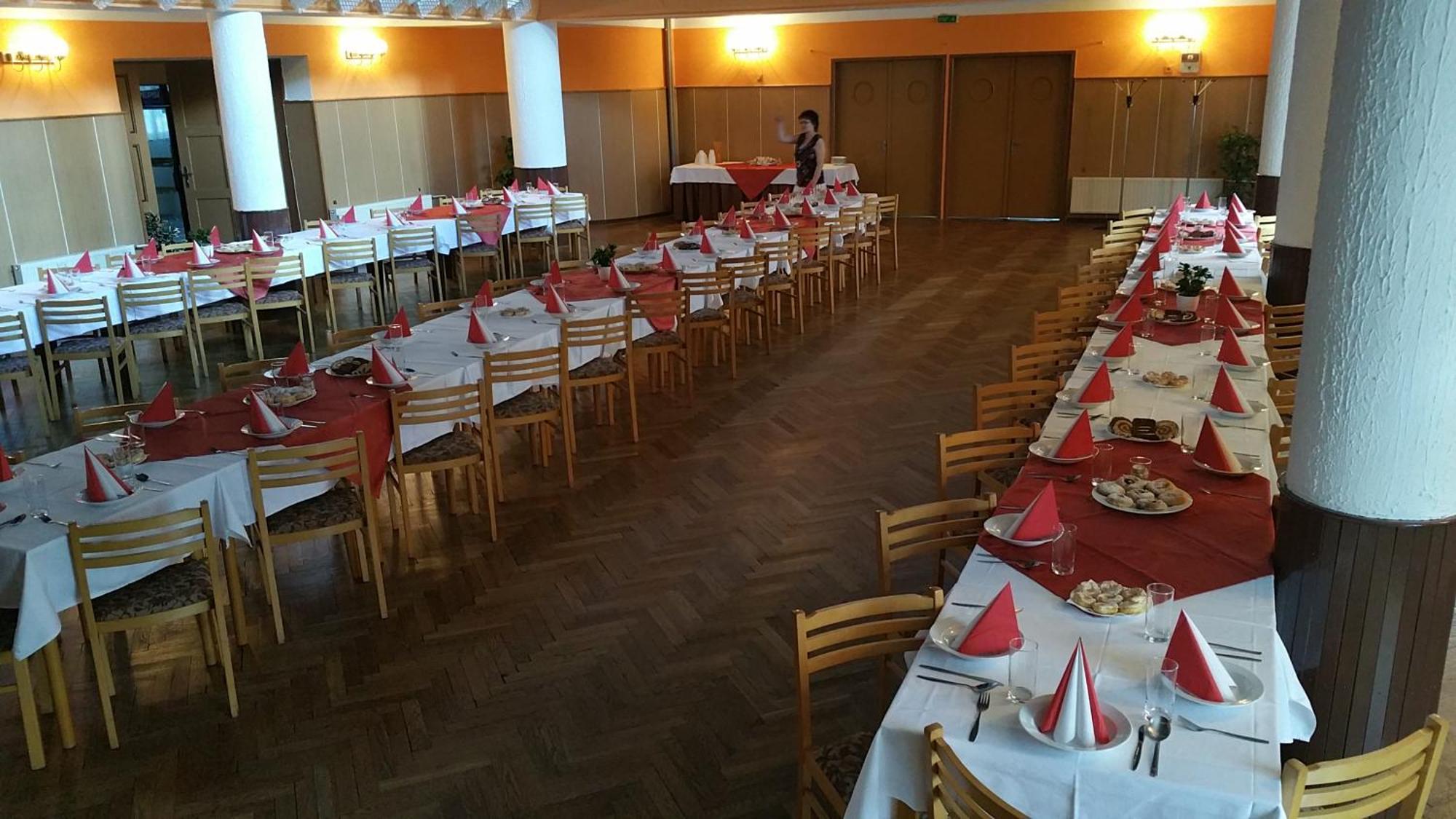 Hotel Morava Jevíčko Εξωτερικό φωτογραφία